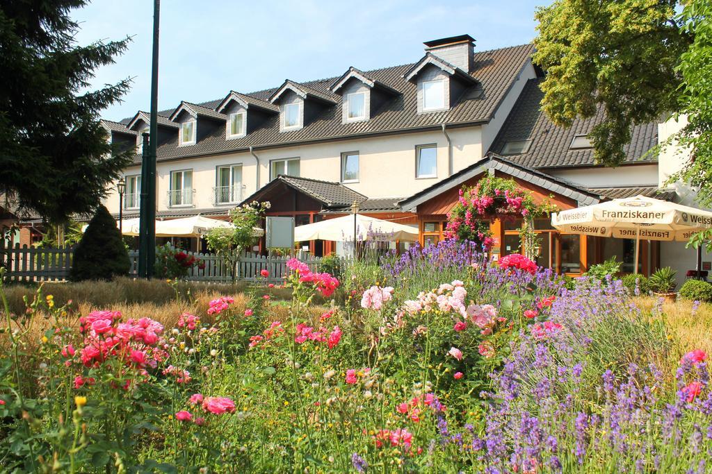 Hotel Und Restaurant Eurohof Duisburg Exterior photo